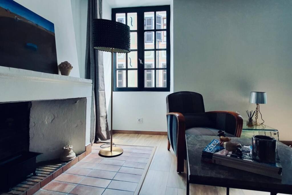 Le Carnot 2 Etoiles Hypercentre Vieille Ville アヌシー エクステリア 写真